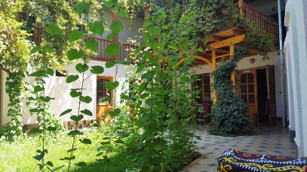 Jahongir Bed and Breakfast Samarkand Exteriör bild